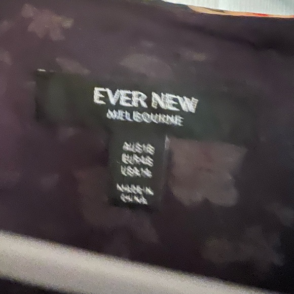 Ever New Black and Orange Floral Wrap Dress in SIZE 18 - Picture 3 of 3